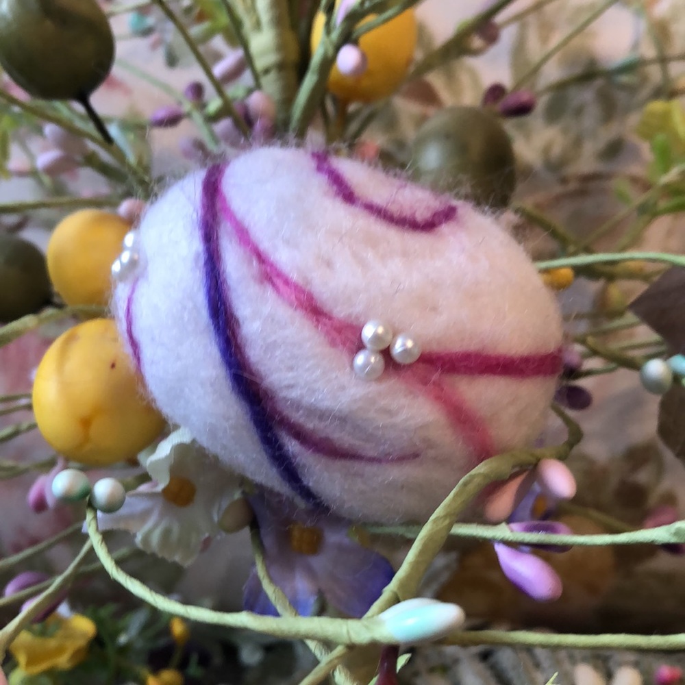 Handmade needle felted Easter egg collectable spring decoration